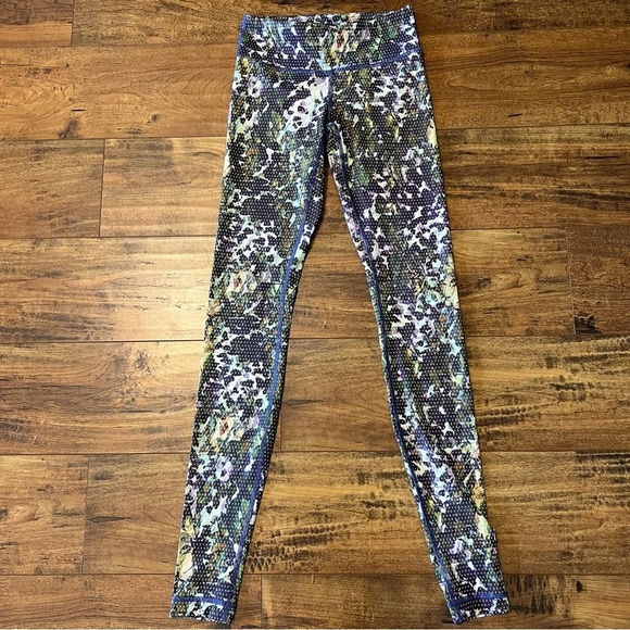 LULULEMON Wunder Under Luxtreme Floral Sport Leggings Size 2 EUC 29” - Picture 4 of 9